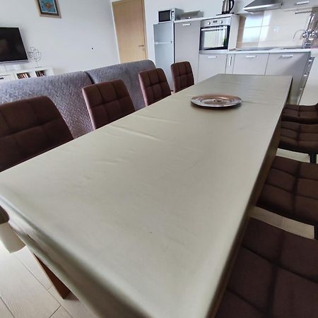 House Natali 70M From The Beach - Free Ev Top Up Rtina Exterior foto