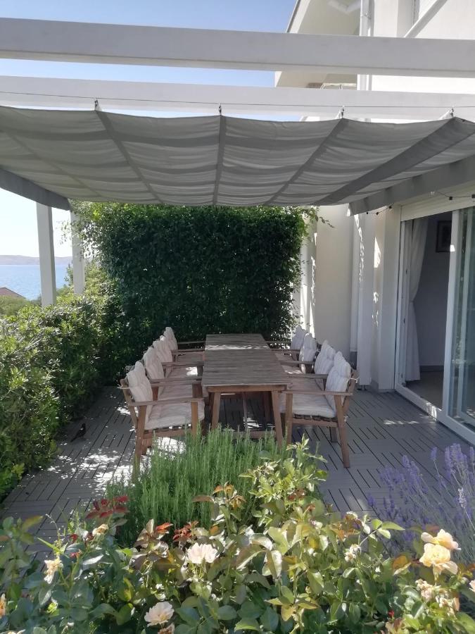 House Natali 70M From The Beach - Free Ev Top Up Rtina Exterior foto