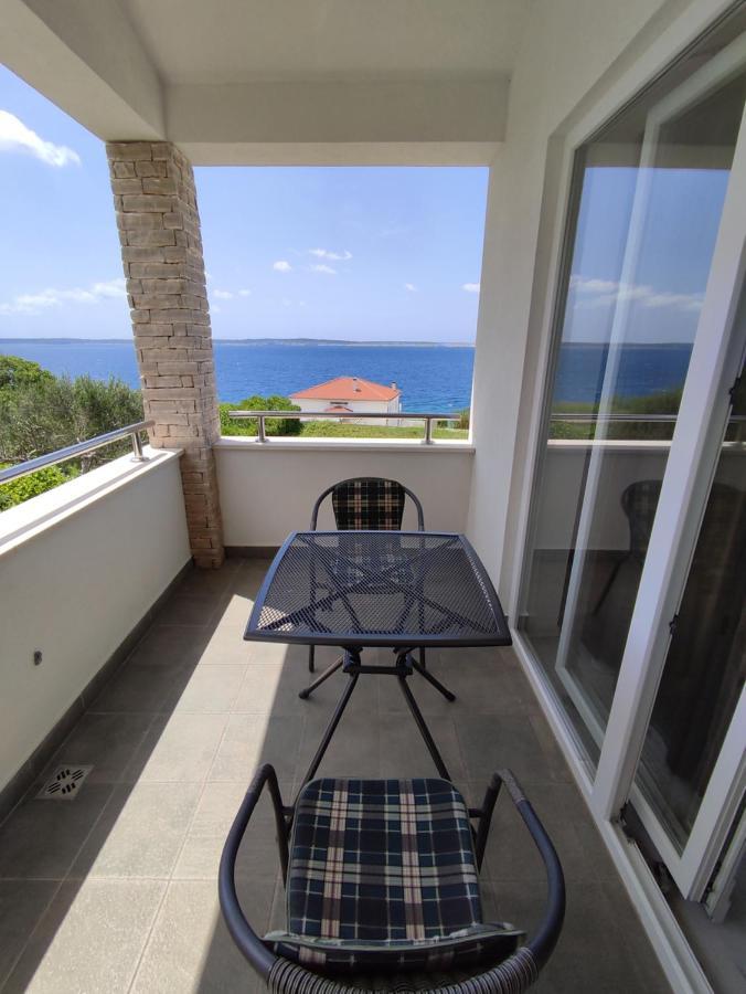 House Natali 70M From The Beach - Free Ev Top Up Rtina Exterior foto
