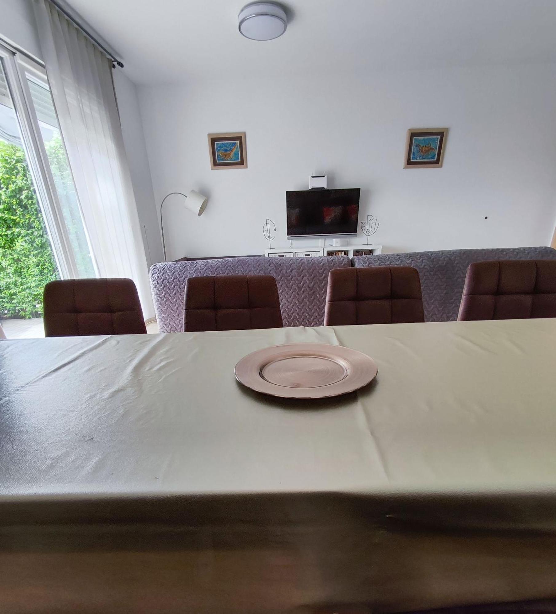 House Natali 70M From The Beach - Free Ev Top Up Rtina Exterior foto