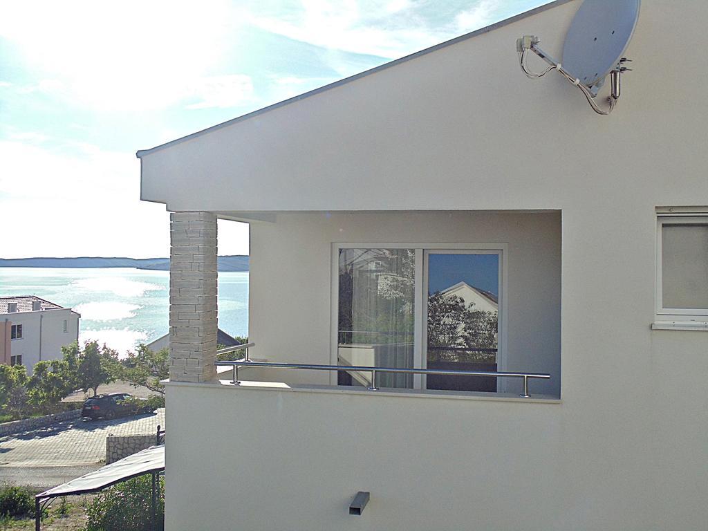 House Natali 70M From The Beach - Free Ev Top Up Rtina Exterior foto